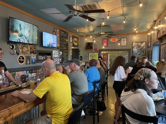 The Bat Cave Gastro Pub: A Review of Good and Bad