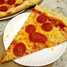 The Original Bizzarro Famous NY Pizza: A Slice Above the Rest