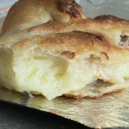The Original Bizzarro Famous NY Pizza: A Slice Above the Rest