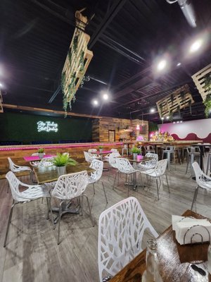 Morels Bar  Grill Restaurant: A Hidden Gem in Palm Bay, FL