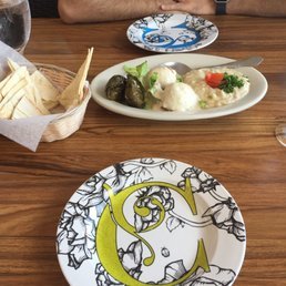 Cedars Cafe: A Delicious Fusion of Middle Eastern and Mediterranean Cuisine