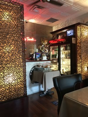 Cedars Cafe: A Delicious Fusion of Middle Eastern and Mediterranean Cuisine