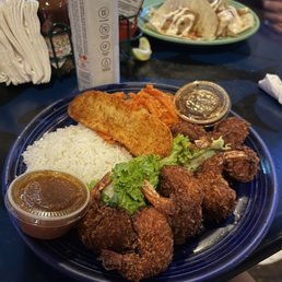 Grills Riverside Seafood Deck  Tiki Bar: A Delightful Dining Experience