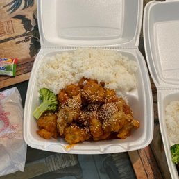 Yoshis Izakaya: A Taiwanese and Chinese Delight in Indian Harbour Beach