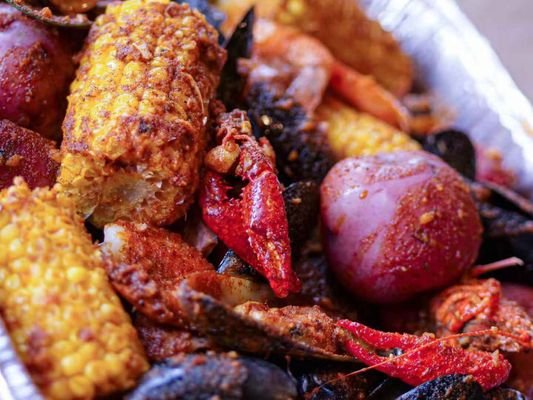 Mr.  Mrs. Crab - A Seafood Lovers Paradise in Melbourne, FL