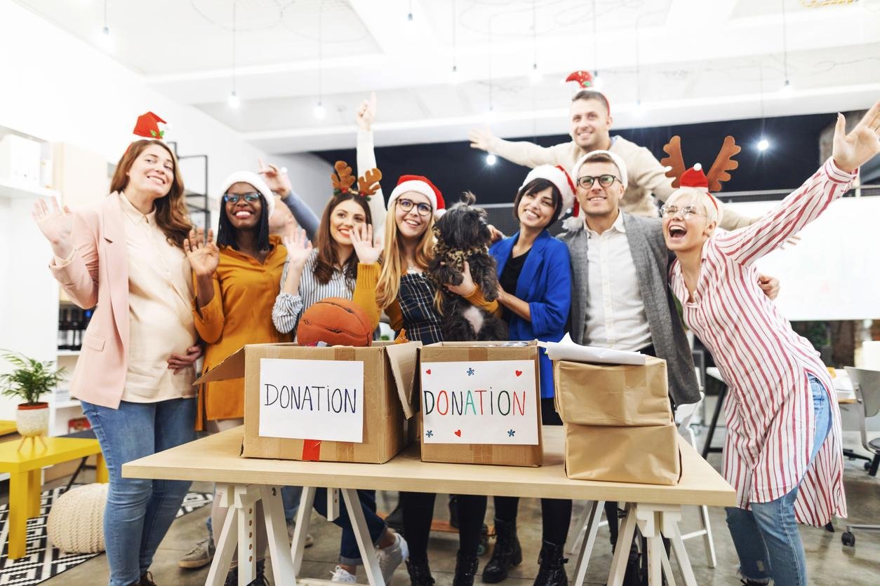 Supporting Local Charities Through Elegant Entertainment