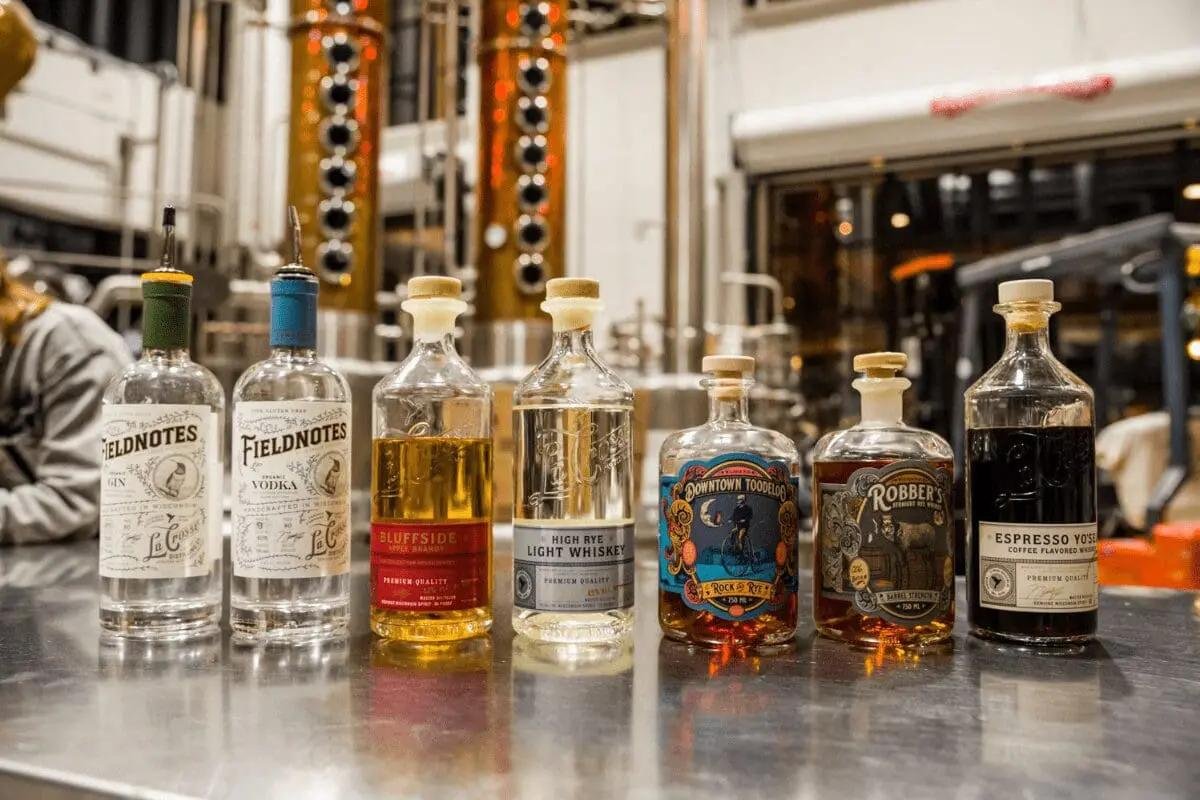 Celebrating Local Distillers and​ Boutique Wineries