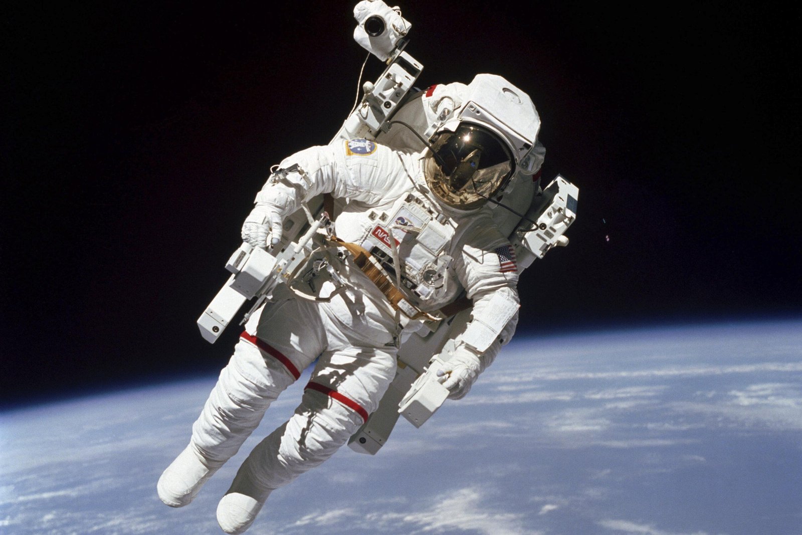 The Pioneering⁣ Efforts of Astronauts Newman and ⁣Walz