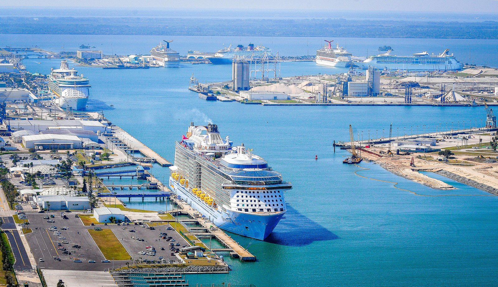 Port Canaveral: ‍A⁢ Gateway to Adventure ⁣and Exploration
