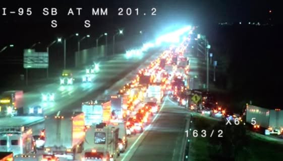 A small plane has crashed on I95 just south of 520. Southbound is completely closed. No report on injuries.