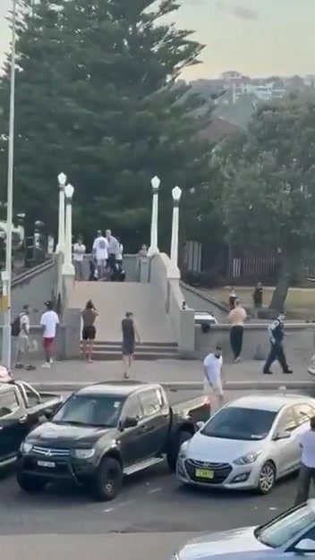 Full 10-minute video of the terrorist attack at Bondi Beach in Sydney against the Jewish community on the first day of H...