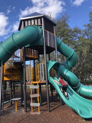 Beautiful Park in Chuluota, FL - Lake Mills Park