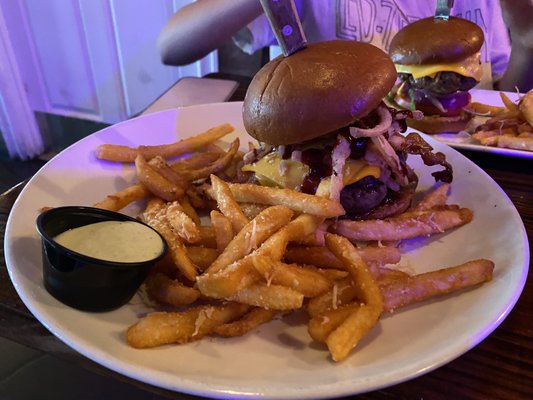 Pub Americana: A Must-Visit Bar and Restaurant in Melbourne, FL