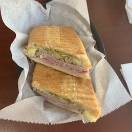 Heavenly Treats Bakery  Cafe: A Heavenly Delight in West Melbourne, FL