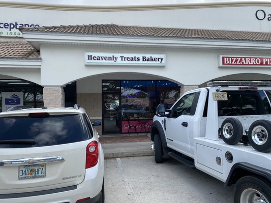 Heavenly Treats Bakery  Cafe: A Heavenly Delight in West Melbourne, FL