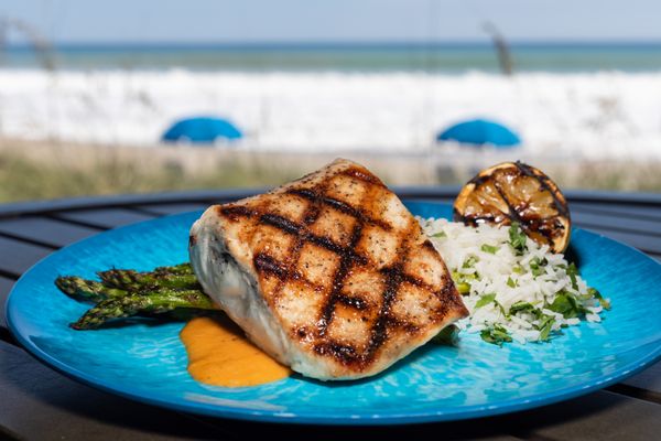 Longboards Oceanfront Grille: A Seaside Dining Experience