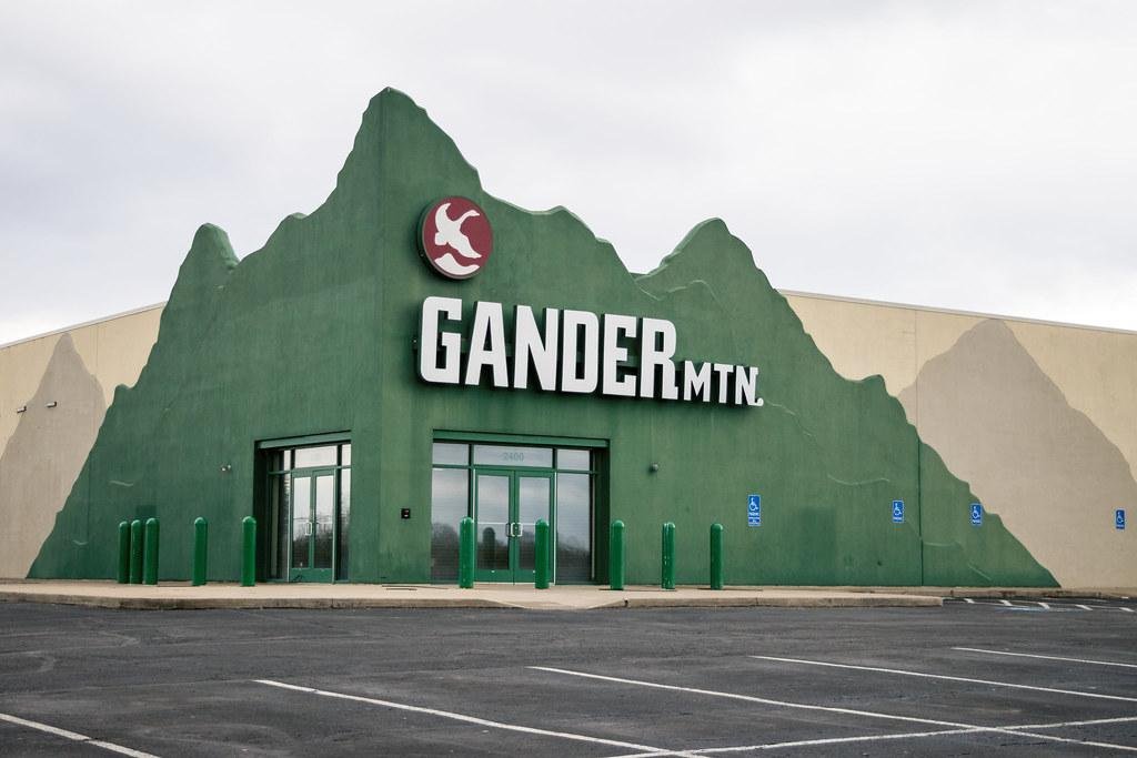 Ven Pa Ca Cafe to Celebrate One-Year Anniversary With Live Music Saturday at TitusLanding Shopping Center