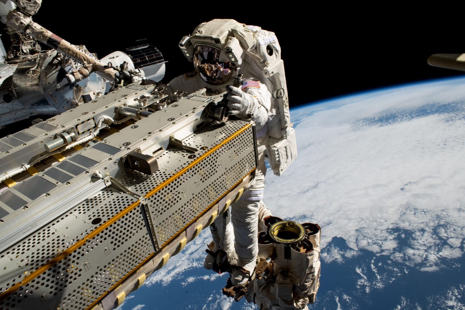 Nasa Cool SPACE NEWS: NASA Data Reveals Role of Green Spaces in Cooling Cities ...