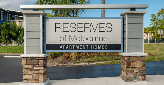 Sorry, something went wrong.