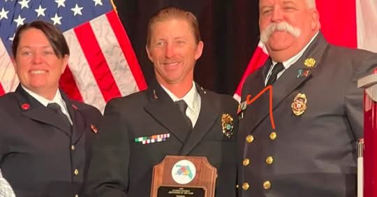 Sorry, something went wrong.