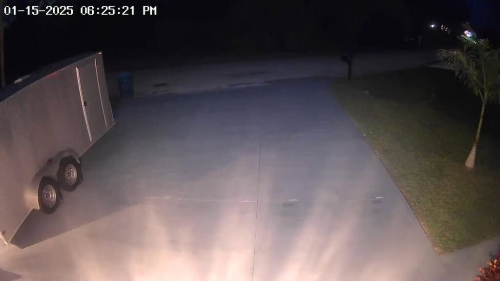 Do the right thing whoever you are. You’re about to be identified guaranteed.We need your help. Please share. I came tim...