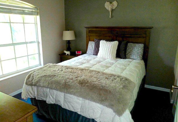 Two Beautifully Furnished Bedrooms for Rent in Well-Appointed Quiet Shared House in Titusville
