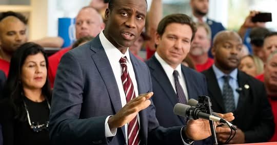 Sorry, something went wrong.