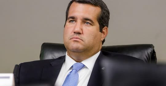 Sorry, something went wrong.