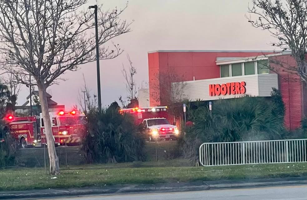 Wings got too hot at Hooters.