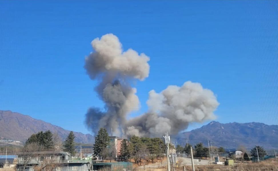 Breaking: Air Force says KF-16 fighter jet accidentally dropped 8 bombs in residential area During a joint U.S.-South Ko...