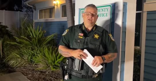 Sorry, something went wrong.