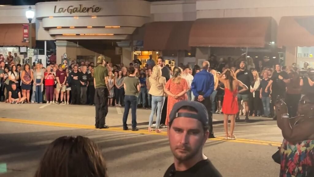 Bar Rescue Reveal to the staff. They are seeing the rebranding for the first time.