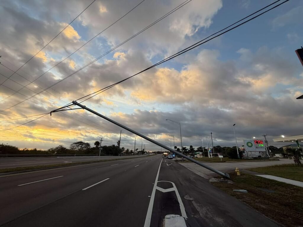 US1 and Pineda. Southbound lanes closed.