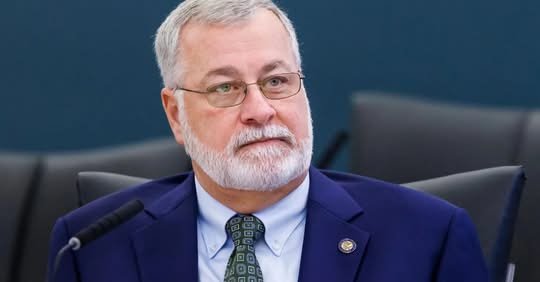 Sorry, something went wrong.