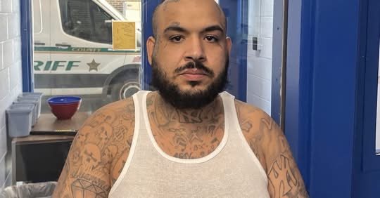 Sorry, something went wrong.