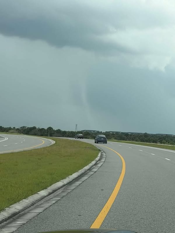 Waterspout? Tornado? Anyone else see it today off St. John Heritage Parkway and 192 in West Melbourne/Palm bay today? P...